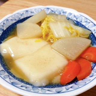 大根と白菜と人参と餅の煮物